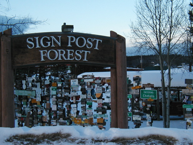 Day3-WatsonLake-Signpost1.JPG